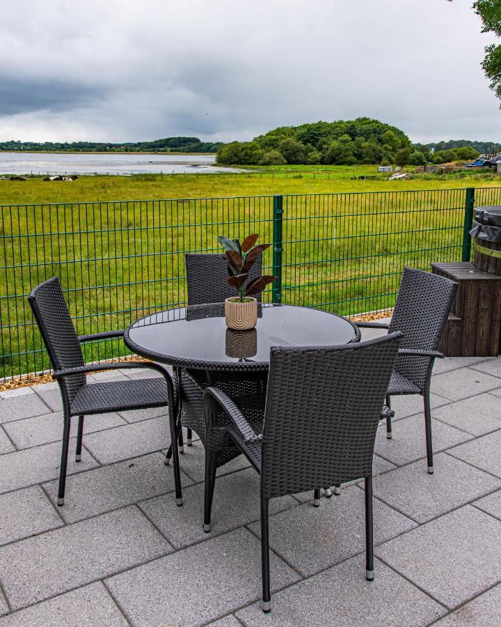 Lough Beg Glamping Hotel Newferry Ngoại thất bức ảnh